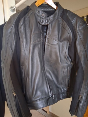 Spyke leather motorcycle jacket like new with removable winter lining