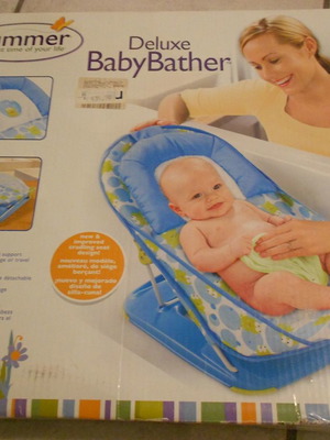 Baby bath seat used with two recline positions