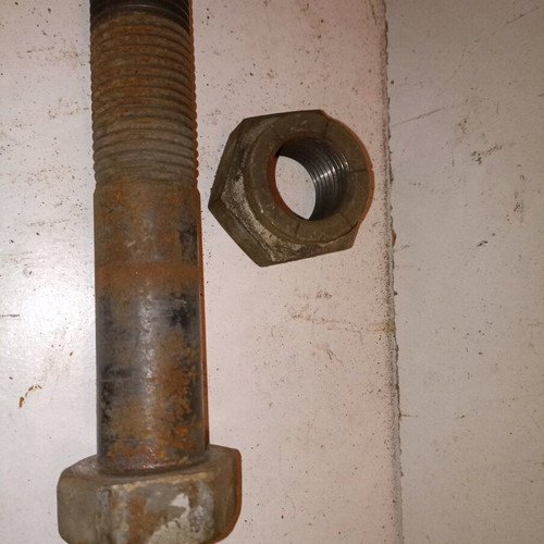 Metal bolts like new, set of 35 pieces
