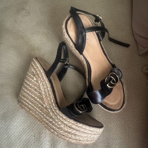 Gucci platform shoes size 38 used, black