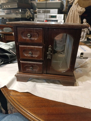 Винтидж Дървена Кутия За Бижута Мини Армори употребявана с Гравирано Стъкло