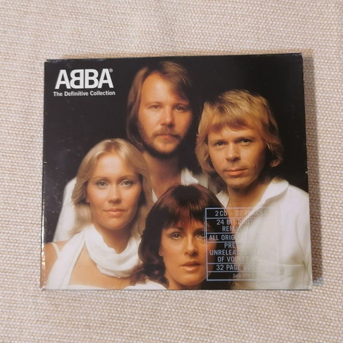 ABBA The Definitive Collection CD like new, pop