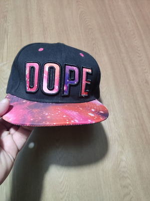 Καπέλο μέγεθος M, μαύρο και ροζ, σε άριστη κατάσταση