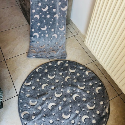 Children's room set used with glow-in-the-dark rug and blanket
