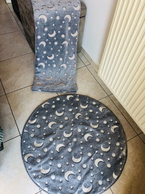 Children's room set used with glow-in-the-dark rug and blanket