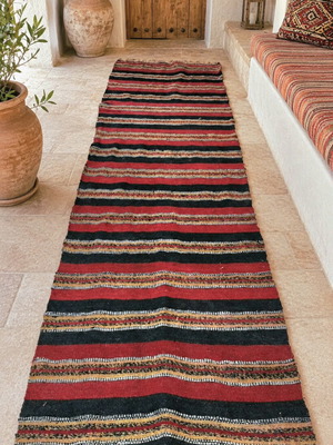 Χειροποίητος μάλλινος διάδρομος Kilim επίπεδη ύφανση σαν καινούργιος, 300×82 εκ.