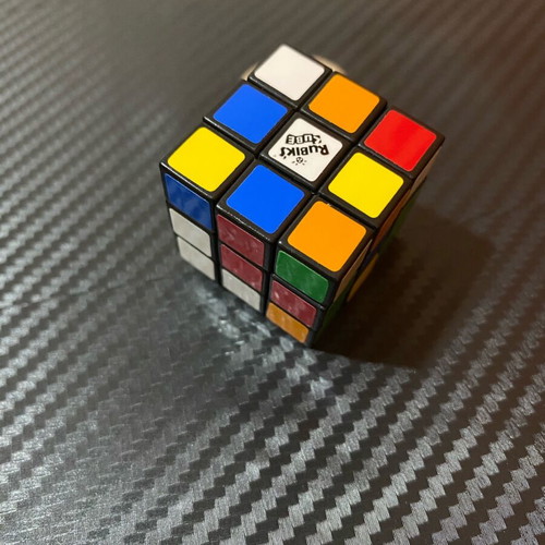 Rubik Cube Keychain 3x3 cm in excellent condition