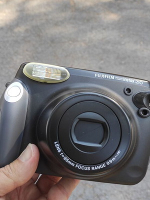 Φωτογραφική μηχανή Fujifilm Instax 210 σε άριστη κατάσταση