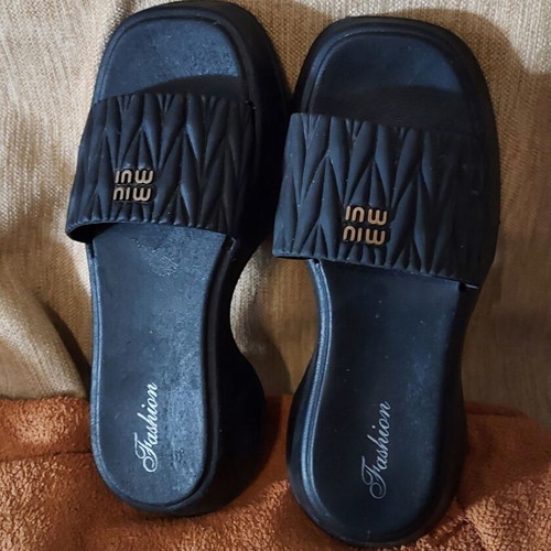 Slippers used size 40 black with anatomical memory foam sole
