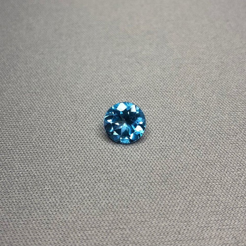 Blue Topaz natural, 3.1 carats, new