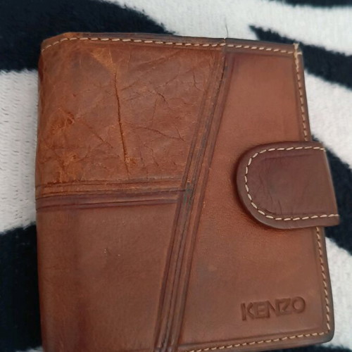 Kenzo vintage wallet in good condition, brown