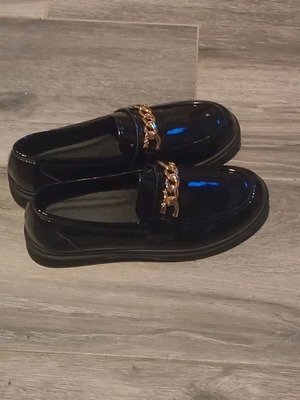 Shein women's shoes size 41 new, black with gold