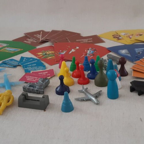 Board game pieces and cards used, assorted lot