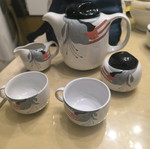 Tea set like new with two cups