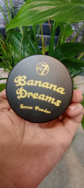 bana dreams loose powder w7