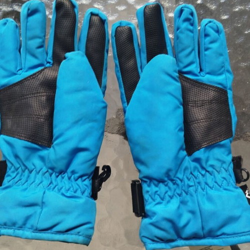 McKinley winter kids gloves, size 5, black and blue
