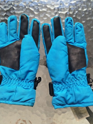 McKinley winter kids gloves, size 5, black and blue