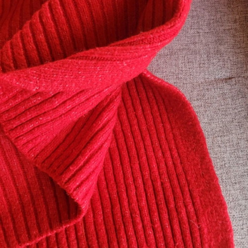 Opportunity! Thick oversized sweater in a fantastic color!! Original price 40 euros, very warm, size Sma