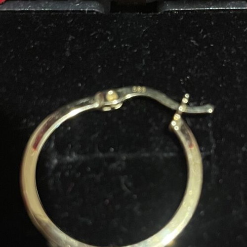 585 gold hoop earrings