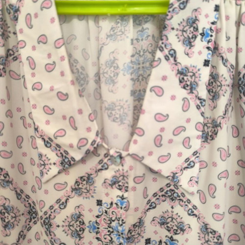Susy Mix shirt used, pastel paisley pattern, size M