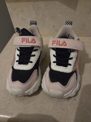 Memory Musha 2 V sneakers size 24 like new, black and pink