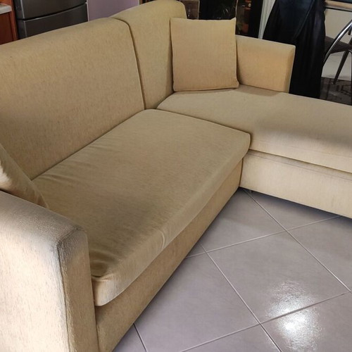 Living room sofa set like new, two pieces, corner design