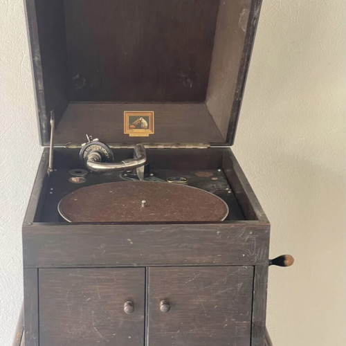 Master’s Voice Gramophone with Cabinet, 30 Records and 2 Needle Boxes used