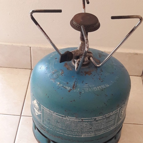 Campingaz portable stove with 2kg empty gas bottle used