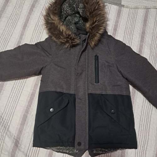 Jacket for Boys Like New, Suitable for Ages 4 to 5