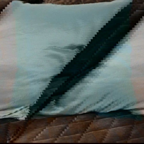 Μαξιλαροθήκες καινούργιες από ύφασμα ταφτά με κέντημα και πούλιες 40x40 εκ.