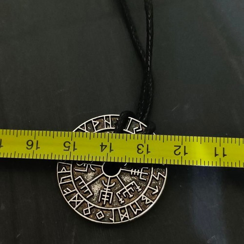 Vegvisir pendant with Scandinavian runes like new