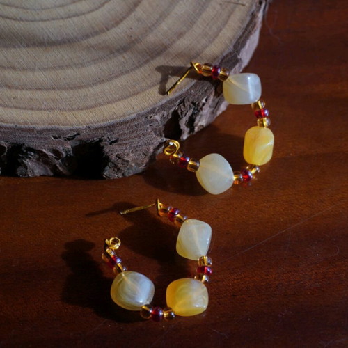 Handmade earrings with beads new, red and gold