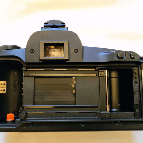 Canon Eos 500N used analog camera