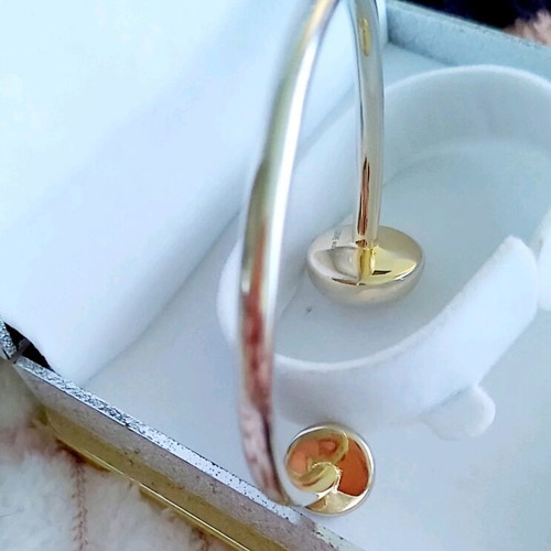 Bracelet used, gold color, size 17, bought in Italy