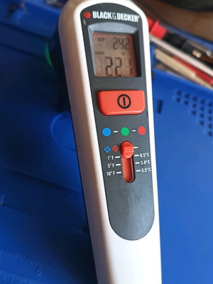 Black & Decker thermal leak detector used
