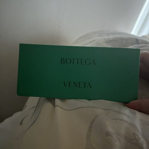 Bottega Veneta sunglasses like new, black and brown