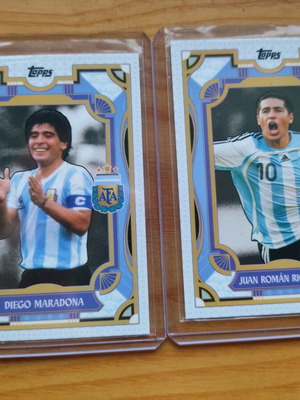 Topps Maradona and Riquelme Argentina team card set