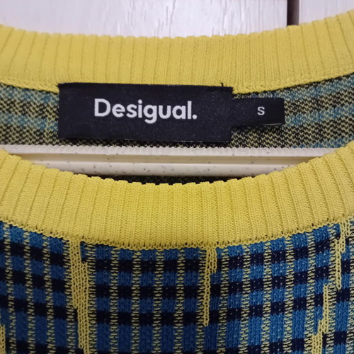 Desigual knitted short-sleeve blouse Small 36 like new, blue and yellow