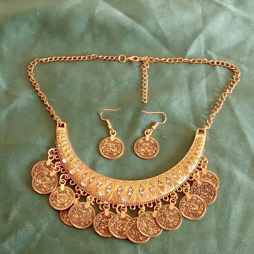 Handmade jewelry set with stones, necklace and earrings, new
