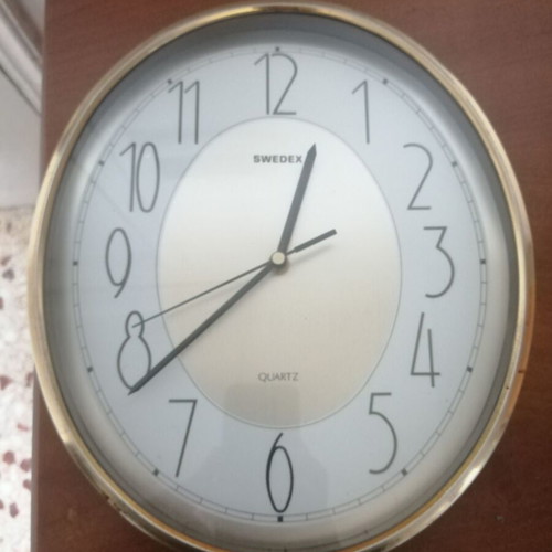 Swedex analog wall clock like new
