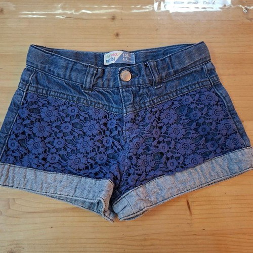 Girls' shorts pack of 4 like new, colorful, sizes 4-5 years