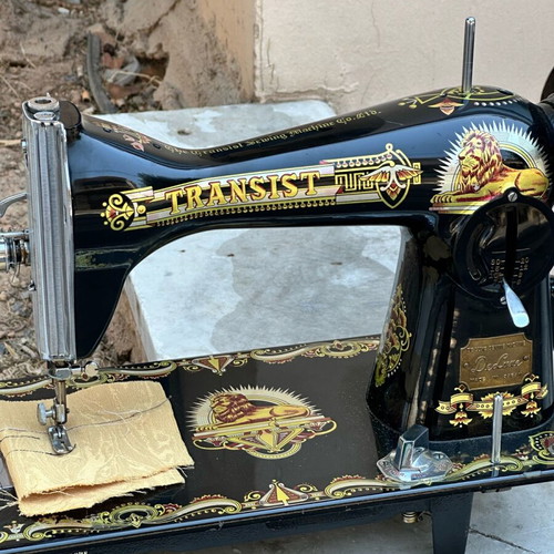 Transist DeLuxe manual sewing machine used, made in Japan