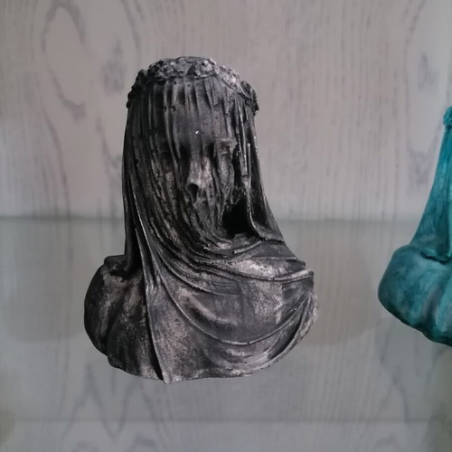 Sculptures set of 3 new, made of plaster and acrylics