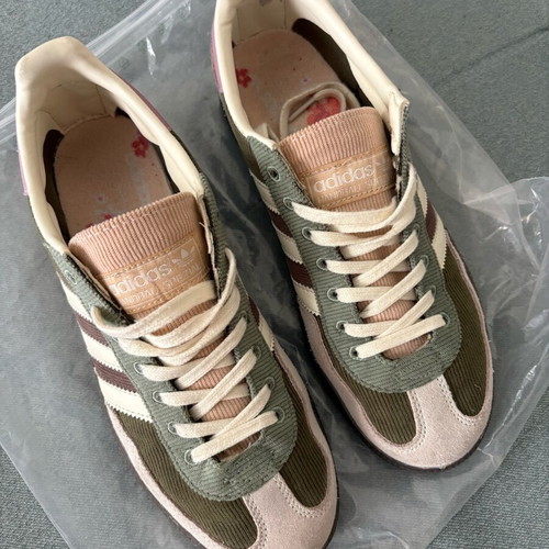 Adidas Spezial shoes like new, athletic, size 42, white and green
