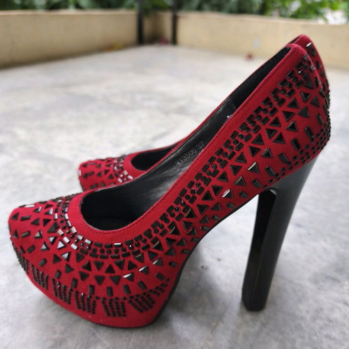 1to3 Pumps New Red with Studs Size 37