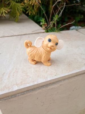 Фигура куче Barbie употребявана от комплект за басейн