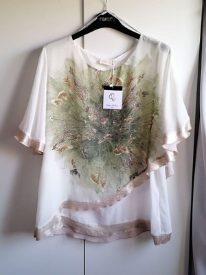 Queen Fashion blouse XXL new with tag