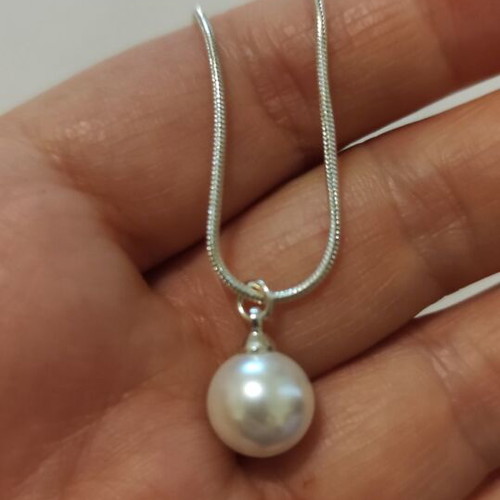 Necklace with silver pearl pendant made of stainless steel new