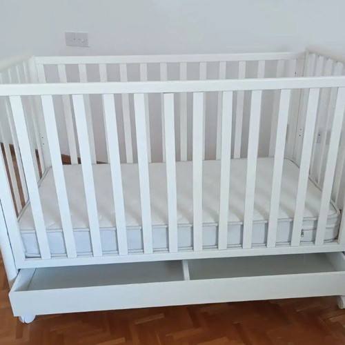 Foppapedretti Baby Cribs like new with mattress and storage drawer