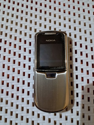 Nokia 8800 luxury silver phone for collection or parts